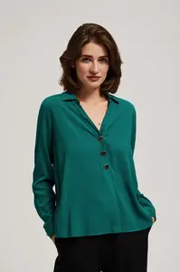 Košile s výstřihem do V