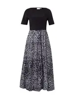 COMMA Šaty  sivá / čierna