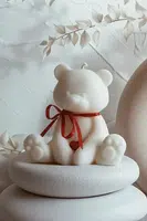 Dekorativní svíčka Temida Teddy 145 g béžová barva