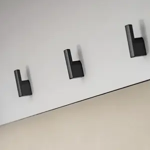 Predsieňový nábytok Hugo V Cc Hg5 Kašmír/Čierna