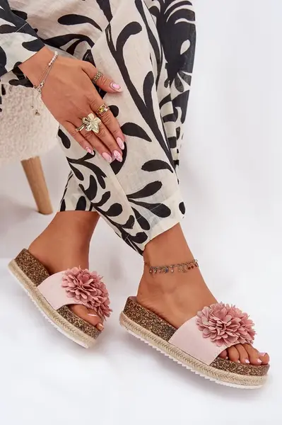 Boto Dámske Sandále Na Platforme S Dekoratívnymi Kvetmi Ružové Tessara