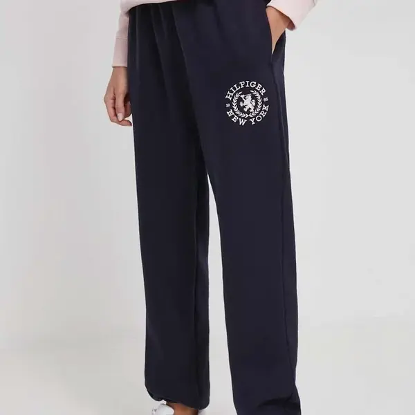 Tepláky Tommy Hilfiger tmavomodrá barva, s aplikací, WW0WW40601