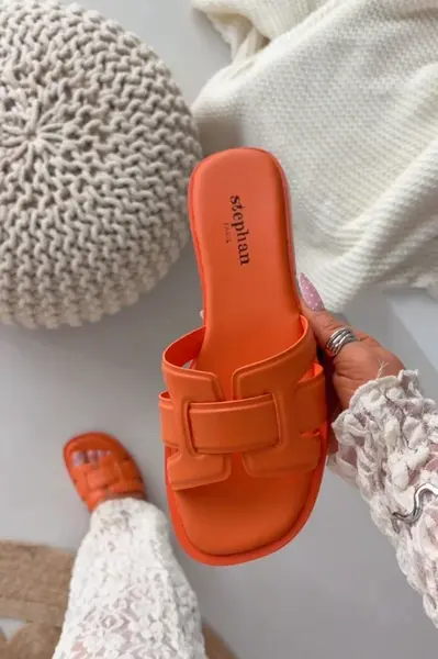 Dámske oranžové šľapky Lorania