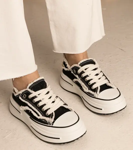 Gemre Black women's high-soled sneakers Kallara