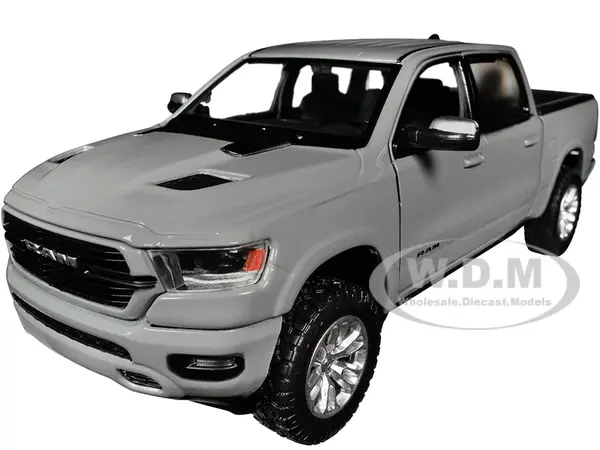 2019 RAM 1500 Laramie Crew Cab Pickup Truck Gray "Timeless Legends" Series 1/27 Diecast Model Car by Motormax