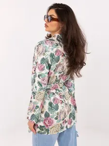 Elegantní zelená bunda s páskem