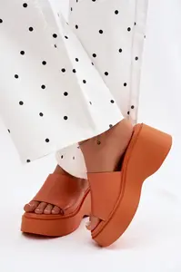 Oranžové sandály na platformě Virelia