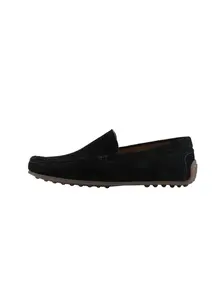 VAGABOND SHOEMAKERS Mokasíny 'Larissa'  čierna