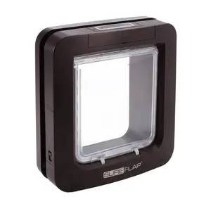 Dvířka SureFlap s mikročipem pro psy - hnědá | P6485