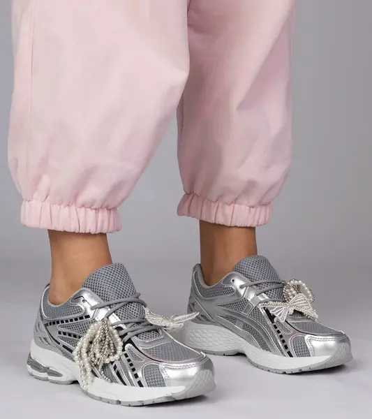 marka niezdefiniowana Silver sneakers with detachable decorations Lekrus
