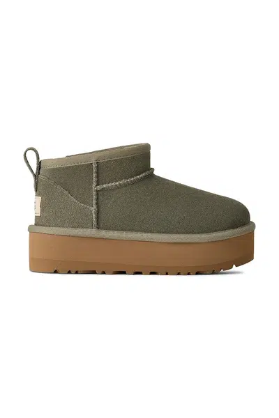 Dětské semišové sněhule UGG CLASSIC ULTRA MINI PLATFORM černá barva, 1157791K