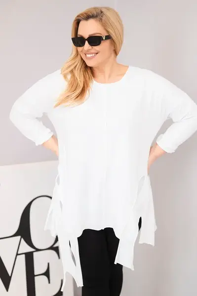 Plus size blúzka s asymetrickým lemom