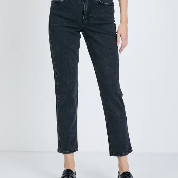 Černé straight fit džíny VERO MODA Sara