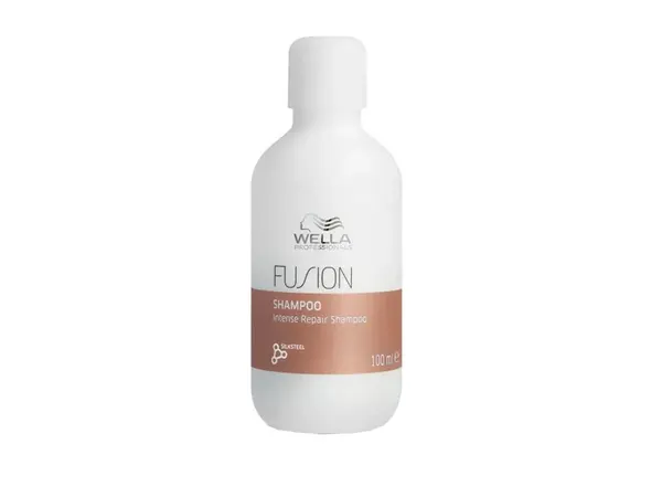 Wella Professionals Intenzivně regenerační šampon na poškozené vlasy Fusion (Intense Repair Shampoo) 100 ml