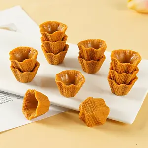 Plastic Cake Tray Ornaments