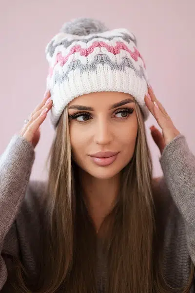 Kesi Dámska čiapka Laila K283 biela+tmavosiva+tmavo ruzova