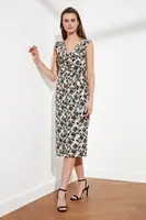 Trendyol Ekru Gombíky Detail šaty