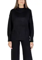 Černý rolákový svetr