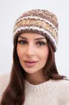 Dámská zimní čepice s dekorativními krystaly