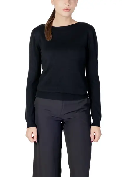 Černý basic svetr s dlouhým rukávem