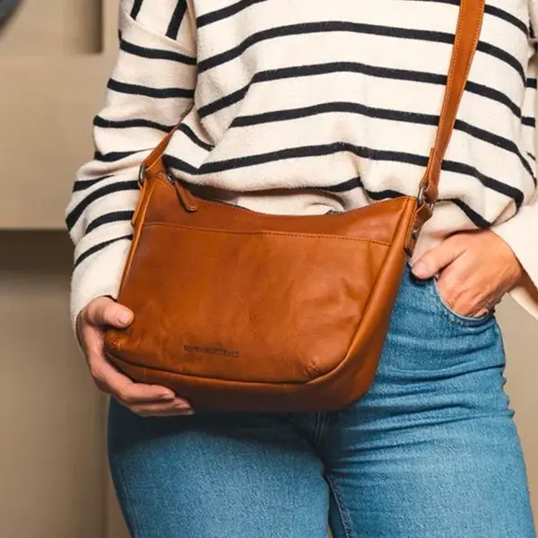 Dámská kožená crossbody kabelka The Chesterfield Brand Rachel - koňak